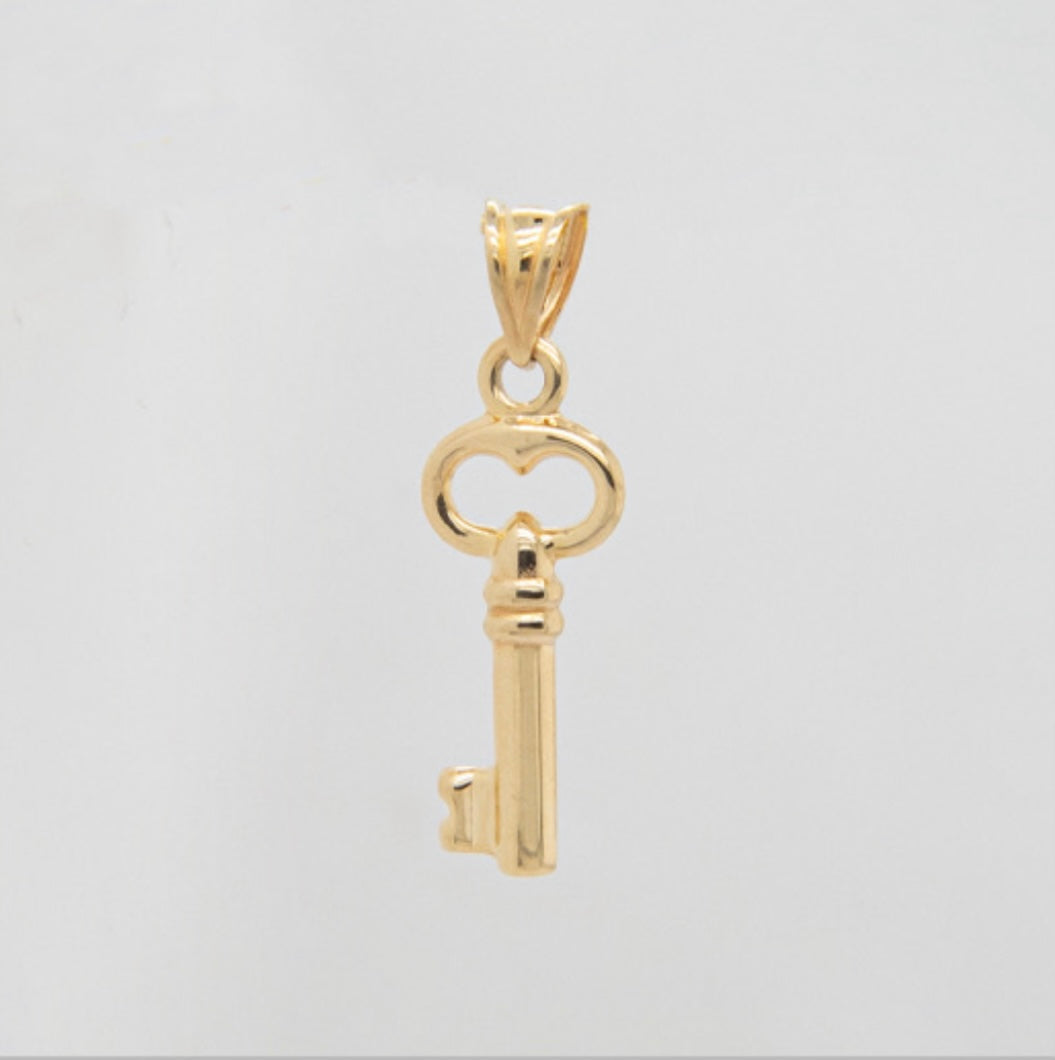 14k Gold Key Pendant